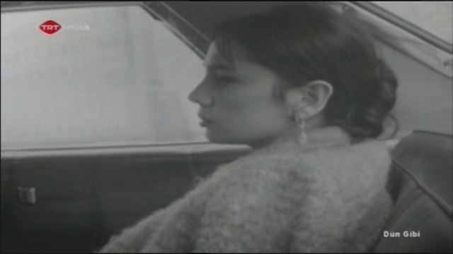 SEZEN AKSU ve ATTİLA İLHAN RÖPORTAJI