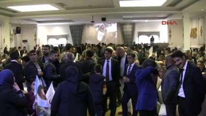 Başbakan Sloganları ile Karşılandı