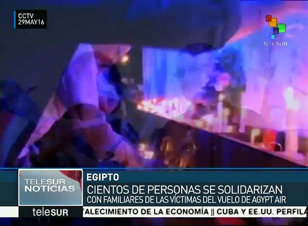 Apoyan ciudadanos a EgyptAir tras la caída de uno de sus aviones