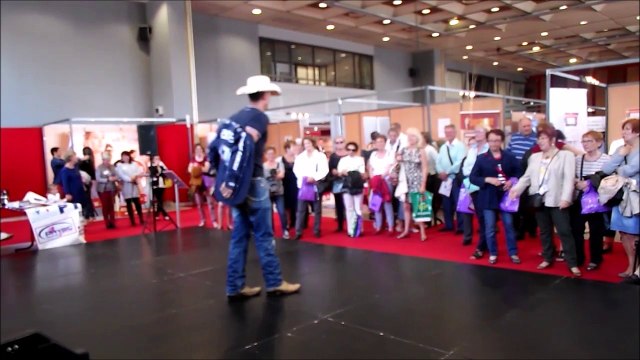 Le Cow-Boy Erick Marchello fait son Show Country au Salon des Winners !