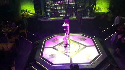 Múa cột cực kì khêu gợi -  Tại Sparta Beer Club