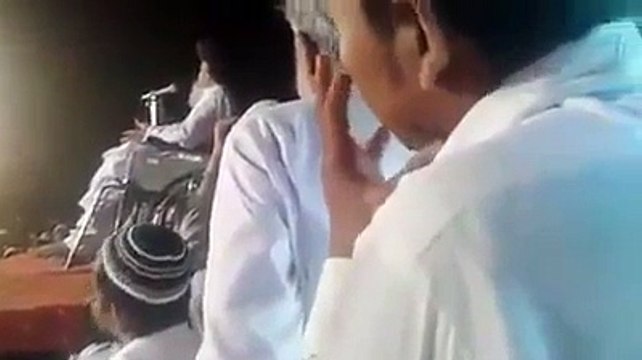 OMG- Watch How Molvi Khadim Hussain Speaking Blatant Lies About Mumtaz Qadri