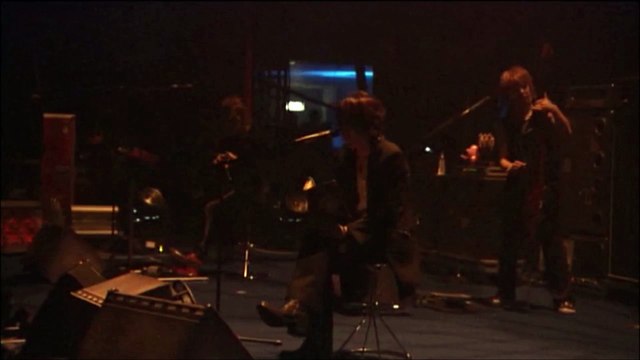 GLAY　『 無限のdeja vuから』 CONCERT TOUR 2004 X-RATED　HD