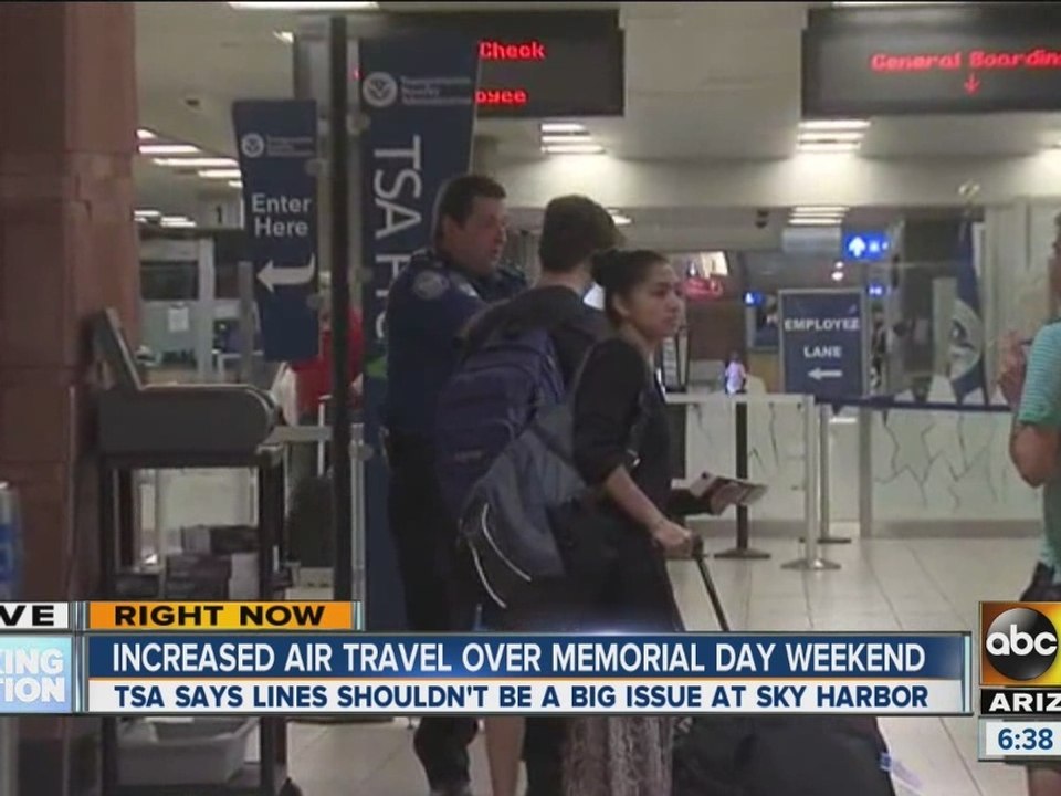 Busy weekend for travelers at Sky Harbor
