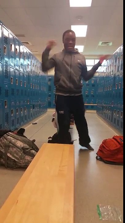 Chance the Rapper Cocoa Butter Kisses (dance)