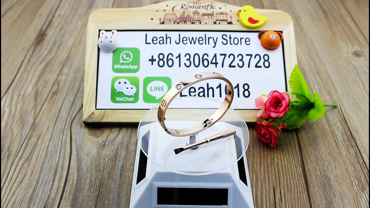 Cartier love bracelet pink gold 4 diamonds,18K Rose Gold,Top-quality