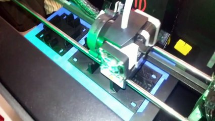 Le jeu Pong recréé en version mécanique pour jouer en vrai !