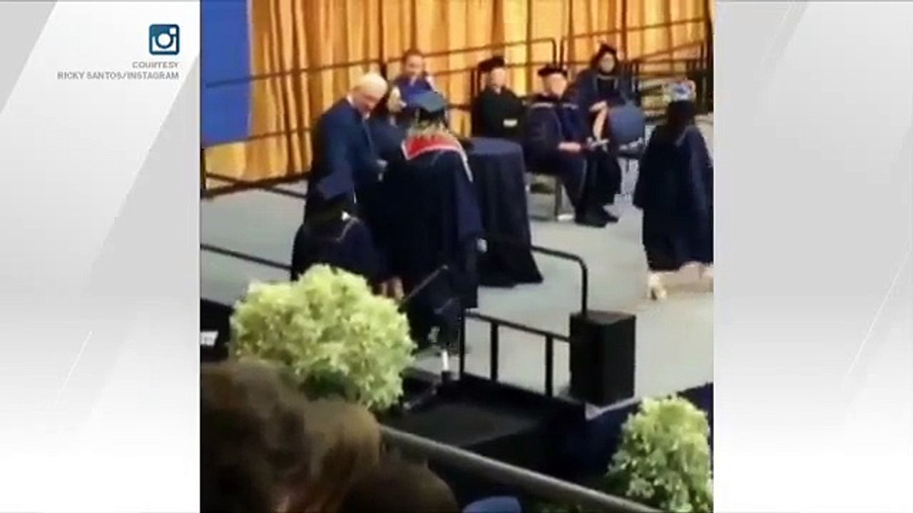 Quand un étudiant de UC Davis immitate LeBron James à la remise des diplômes