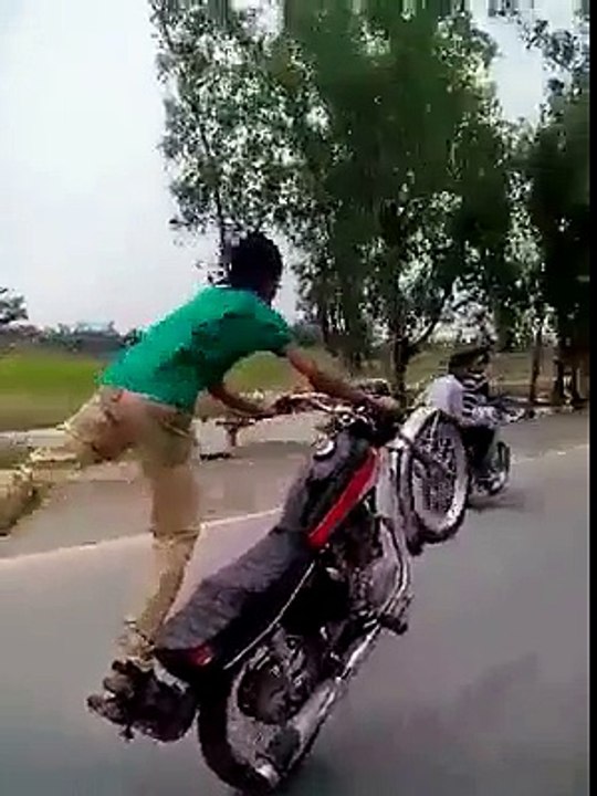 Boy one wheel Riding bike watch 2016