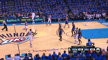 Qui aurait cru que Steven Adams était capable de ça ?