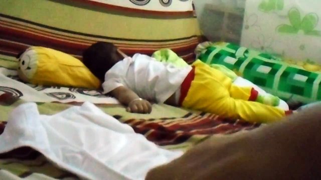 Cách sắp xếp tã vải giúp bé có giấc ngủ ngon