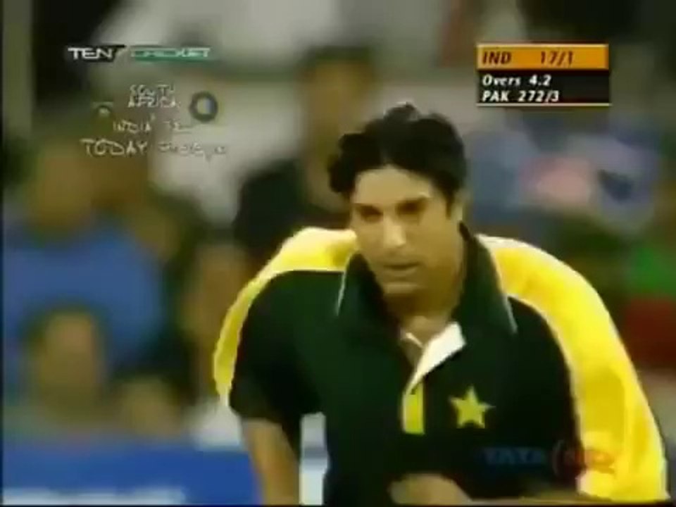 Wasim Akram Clean bowled Tendulkar with Slow Bowl Beauty must Watch