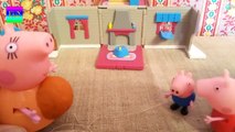 Giant Peppa pig family outdoor adventures - New friend learn animals Playdoh funny episode