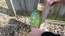 Comment fabriquer un piège à souris avec bouteille en plastique ?