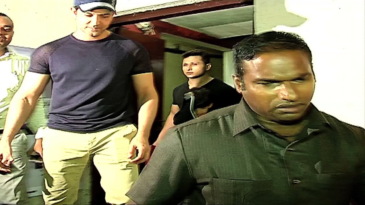 Hrithik Roshan Spotted With His Kids At PVR Juhu