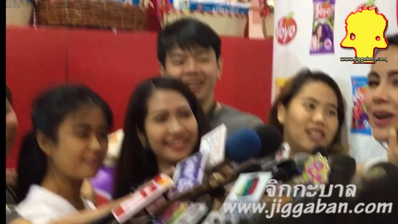 ญาญ่า เลิฟ yoyo @ THAIFEX