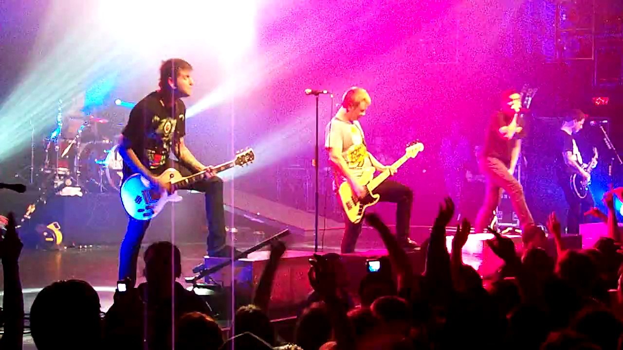 [HD] A Day To Remember Live - Have Faith in Me - 04.09.10