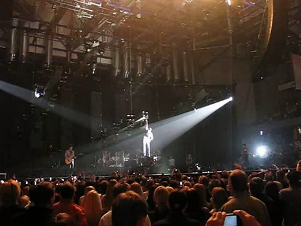 clip of enrique iglesias in tallinn 2007 23