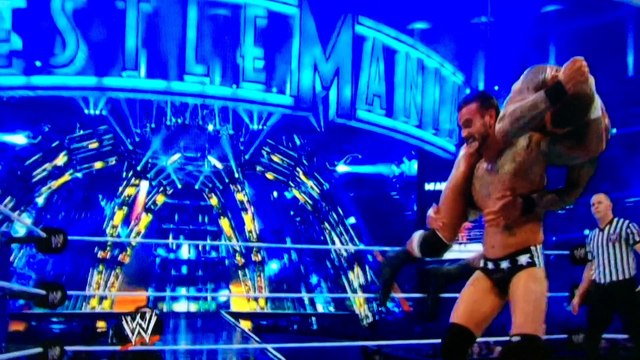 Cm punk vs randy Orton wrestlemania 27 highlights