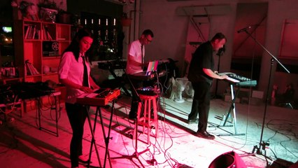 Techniques Berlin - Pieces Of Glass [Live at La Brique - Montreal July 27 2013]