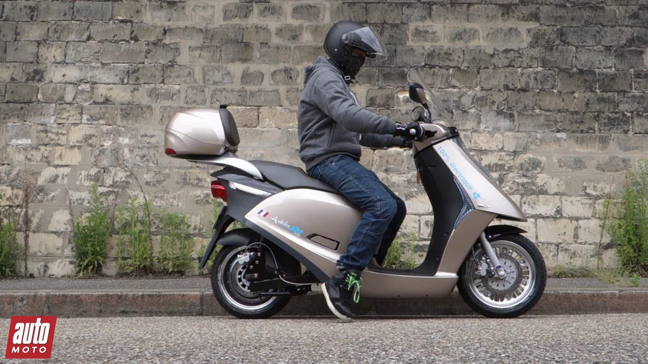 Scooter électrique Eccity Artelec 870 [ESSAI] : courant français