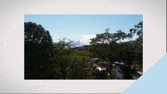 Incêndio no Mestre Álvaro gera fumaça densa