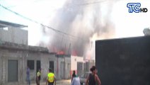 Incendio destruyó 3 casas en el sur de Guayaquil