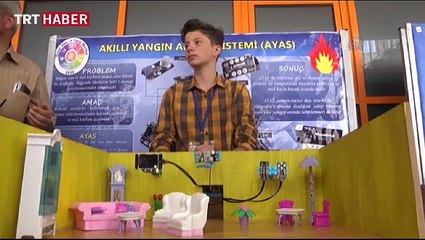 Özel yetenekli öğrenciler robot yarıştırıyor