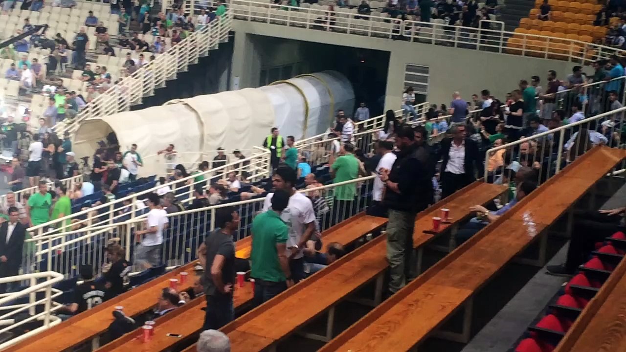 Γιαννακοπουλος στα πράσινα