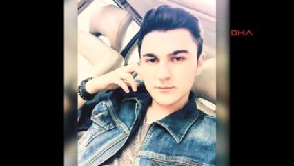 Yalova Avm'de Öpüşen Gençleri Uyardı, 4 Yerinden Bıçaklandı