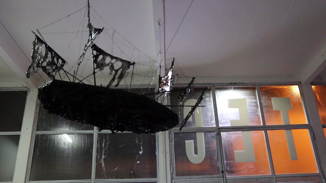 "Naufragés éphémères..." Expo Yves Henri à la Théorie des Espaces Courbes - Voiron