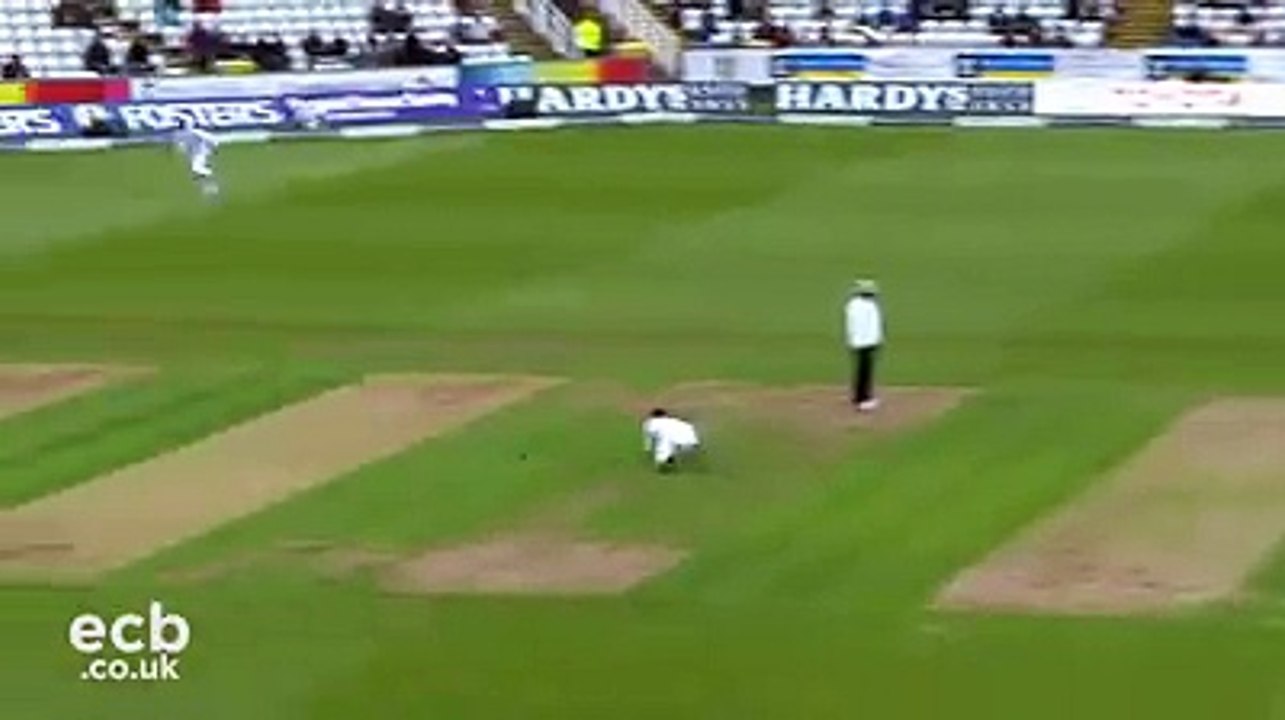 Alastair Cook Brings His 10000 runs in Test cricket