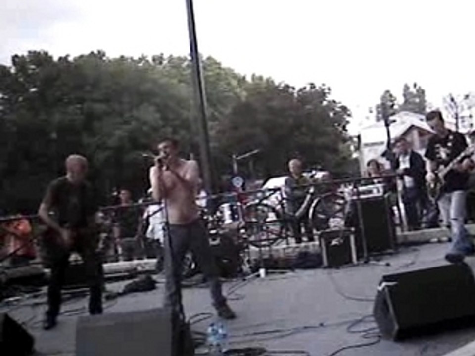 Miss Hélium - Tolerance Zero