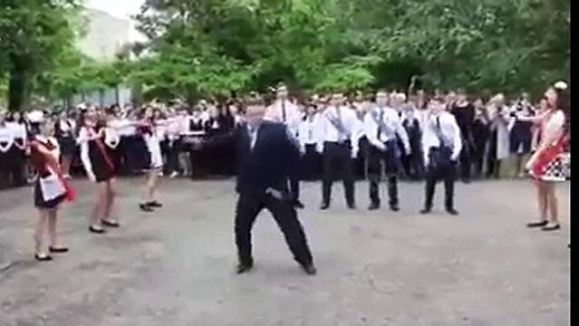 Это нужно увидеть! Директор школы в одночасье стал звездой Youtube