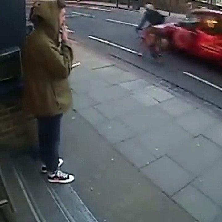 Ja sa lehtë mund tu vidhet telefoni