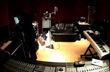 24 hours in the studio with Shenkar