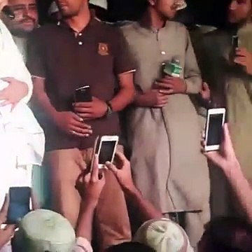 mustafa jane rehmat pe lakhon salam by Owais Raza Qadri From Lahore 14th may 2016