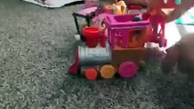 Putting a lalaloopsy train together TIME LAPSE