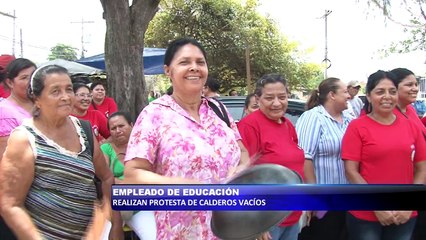 Empleados de educacion realizan protesta de calderos vacios