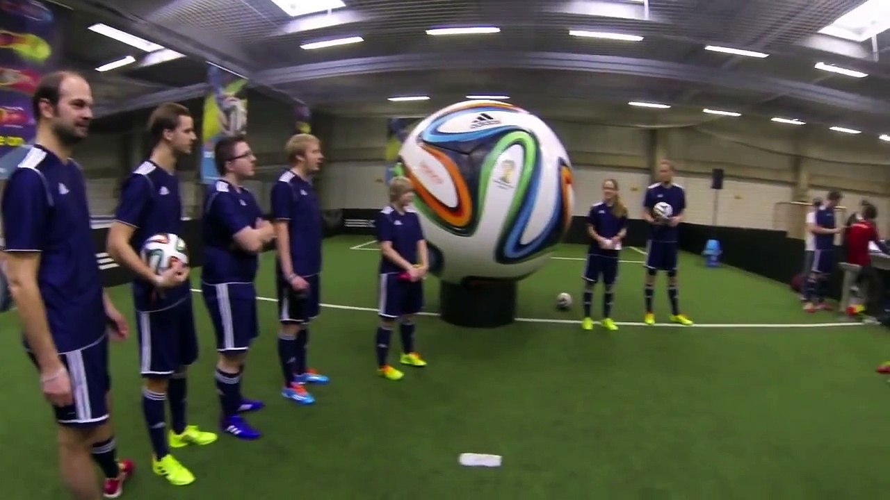 Brazuca Bash / feat. freekickerz / HitThatBall