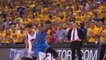 Stephen Curry crosse Kevin Durant et score sur Russell Westbrook