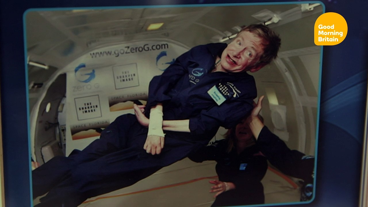 Stephen Hawking makes case for staying in the EU