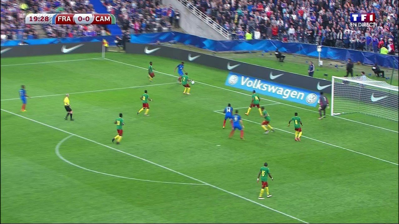 Match France-Cameroun: "On a encore souffert, on a encore encaissé des buts" déplore Luis Fernandez