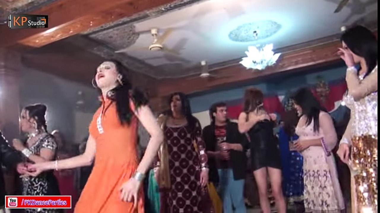KASHISH PASHTO PARTY MUJRA 2016 - PAKISTANI WEDDING MUJRA mujra pakistani