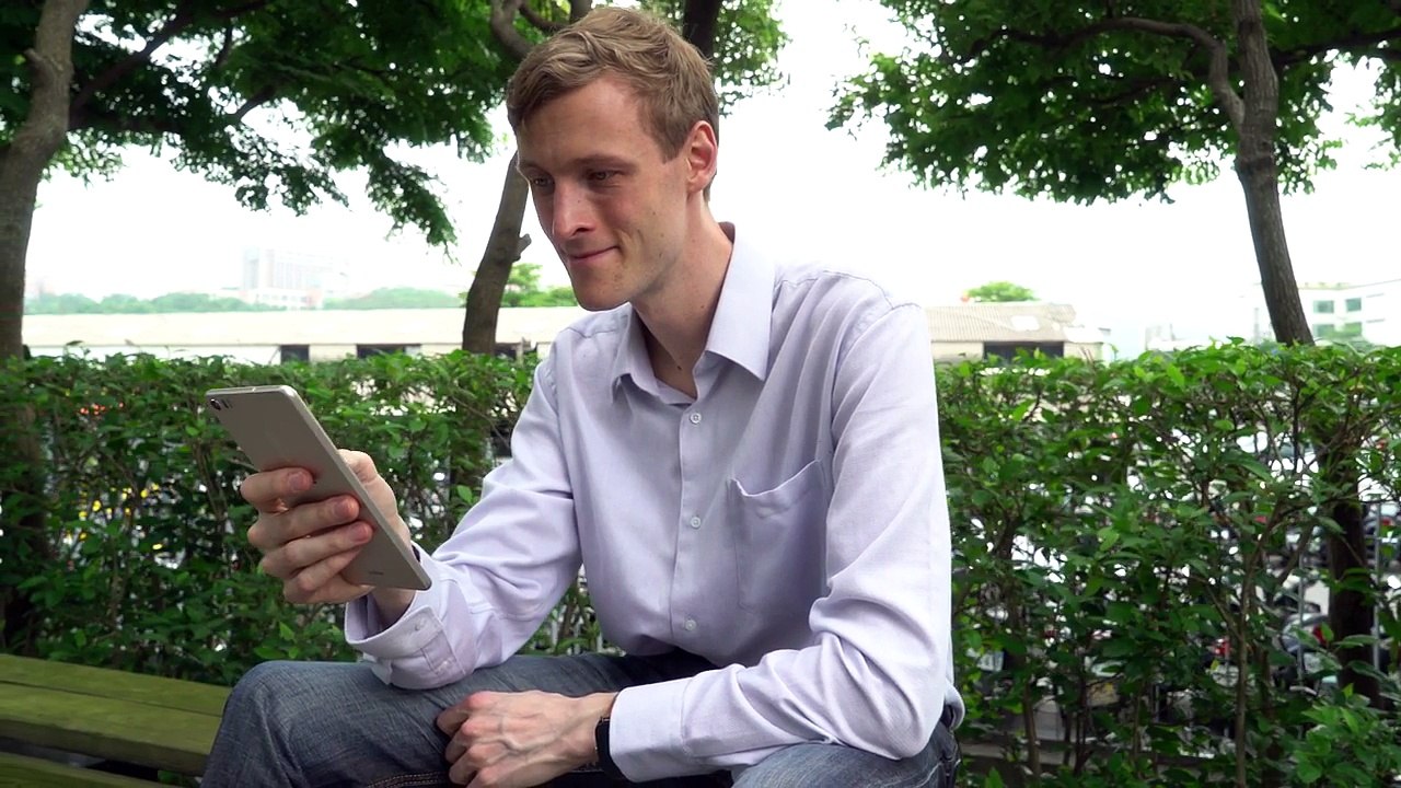 Asus Zenfone Ultra, el smartphone para ver víde...