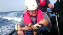 Foto de bebê morto no Mediterrâneo comove o mundo