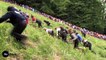 Concours de descente d'une colline entre roulades et gamelles - Gloucestershire Cheese Rolling 2016