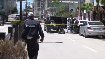 Şüpheli Paket Fünyeyle Patlatıldı