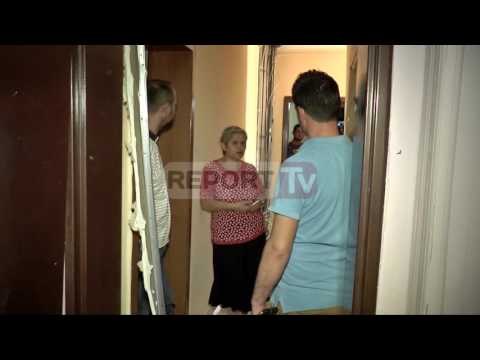 Report TV - Tiranë, tritol në derën e banesës së ish-drejtorit të postës Peshkopi