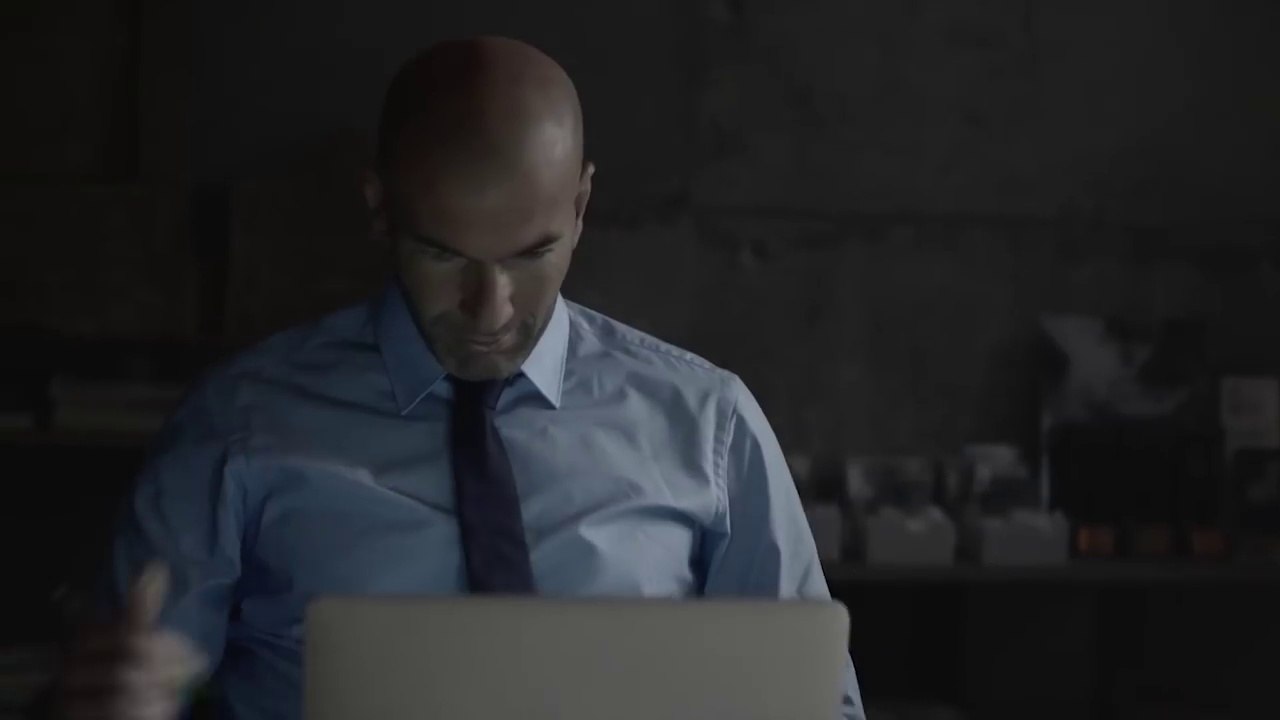Publicis Conseil pour Orange - «Le Recruteur, avec Zinedine Zidane» - mai 2016